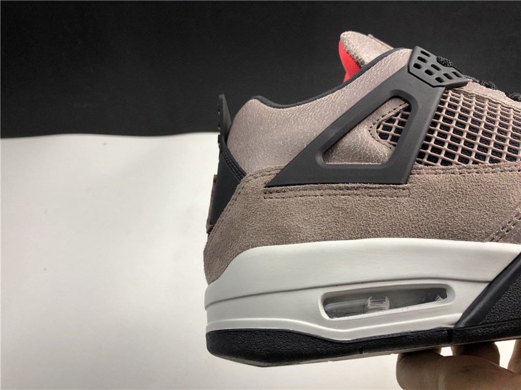 Air Jordan 4 Retro Taupe Haze